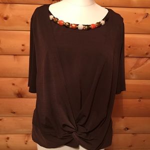 🛍 Brannan Top with necklace